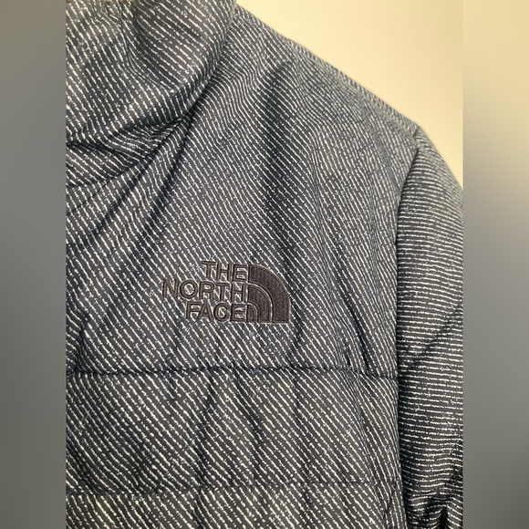 The North Face Girls Reversible Puffer Fleece Jacket - Girls Large (14/16) - Picture 5 of 5